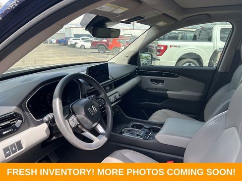 Used 2025 Honda Pilot Touring image 8