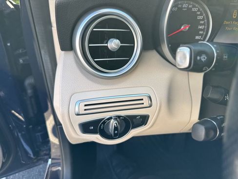 Used 2016 Mercedes-Benz C 300 4MATIC Sedan image 11