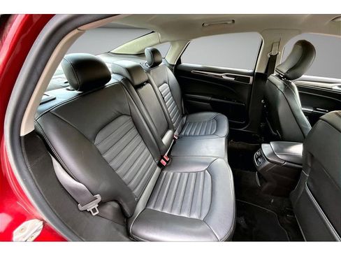 Used 2016 Ford Fusion SE w/ Equipment Group 202A FWD image 25