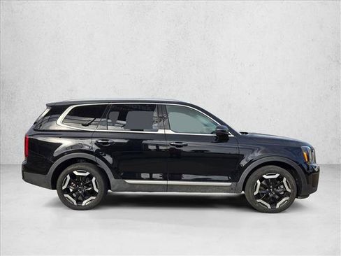 Used 2025 Kia Telluride S AWD/4WD image 4