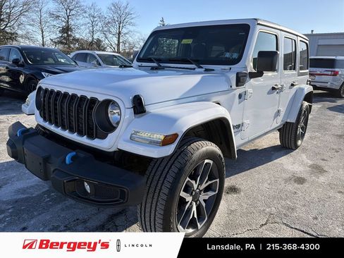 Used 2024 Jeep Wrangler Unlimited w/ Convenience Group AWD/4WD image 1