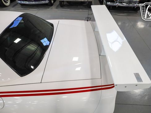 Used 2002 Chevrolet Corvette Z06 w/ Memory Pkg RWD image 34
