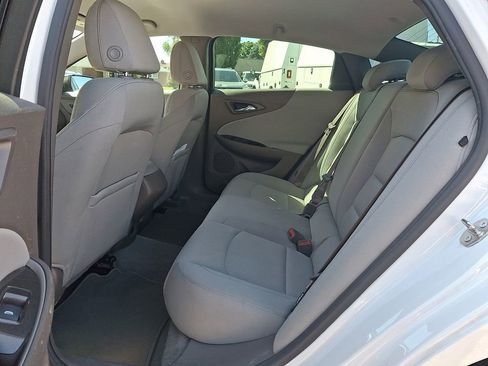 Used 2021 Chevrolet Malibu LS FWD image 11