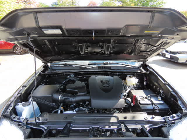 Used 2023 Toyota Tacoma TRD Off-Road AWD/4WD image 11