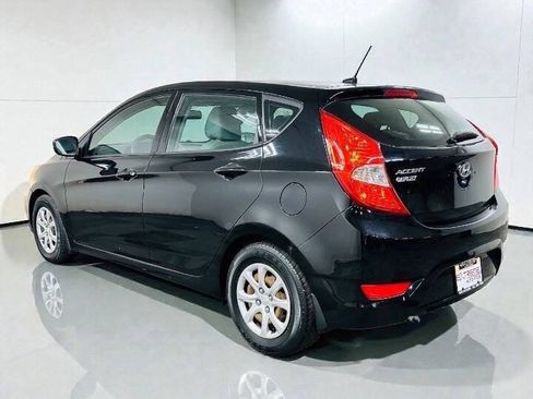 Used 2013 Hyundai Accent GS FWD image 2