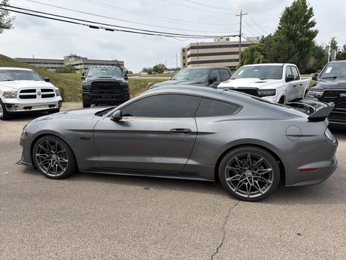 Used 2022 Ford Mustang GT w/ Black Accent Package RWD image 7