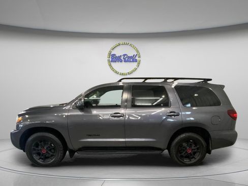 Used 2022 Toyota Sequoia TRD Pro AWD/4WD image 2