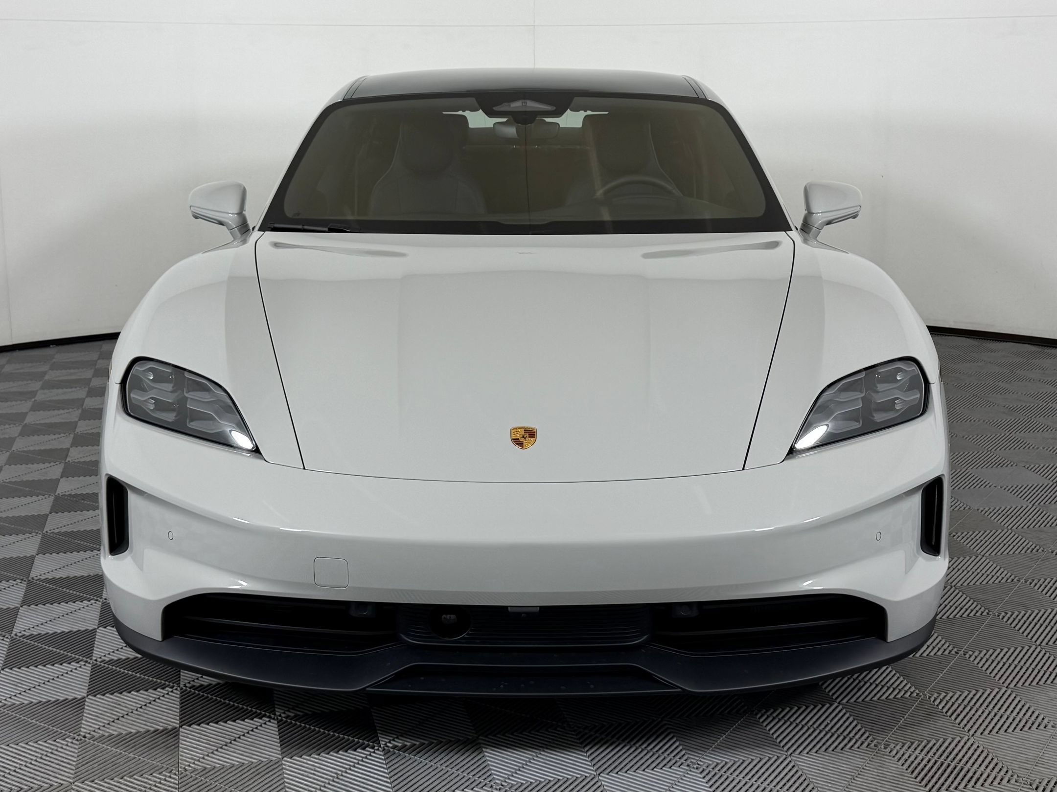 Certified 2026 Porsche Taycan RWD image 33
