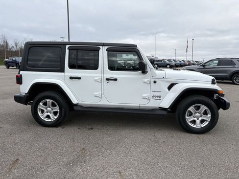 Used 2021 Jeep Wrangler Unlimited Sahara image 6