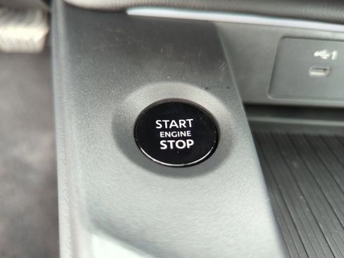 New 2026 Nissan Sentra SR w/ Floor Mat Package FWD image 34