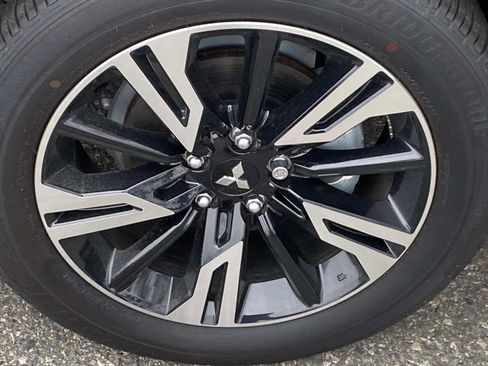 Used 2024 Mitsubishi Eclipse Cross SE image 28