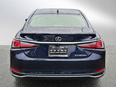 Used 2019 Lexus ES 300h image 4