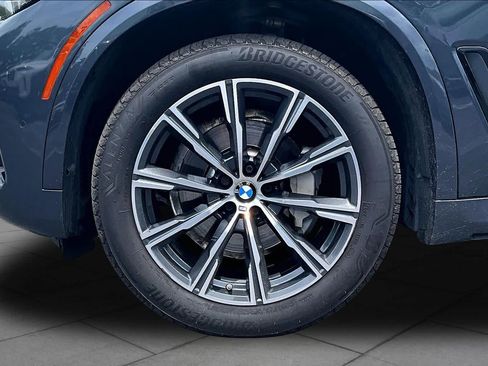 Used 2022 BMW X5 xDrive40i w/ M Sport Package AWD/4WD image 11