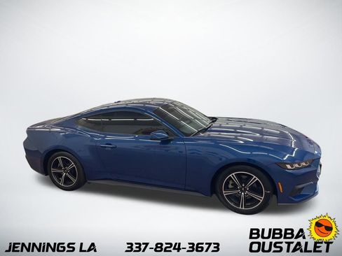 Used 2024 Ford Mustang Coupe RWD image 4