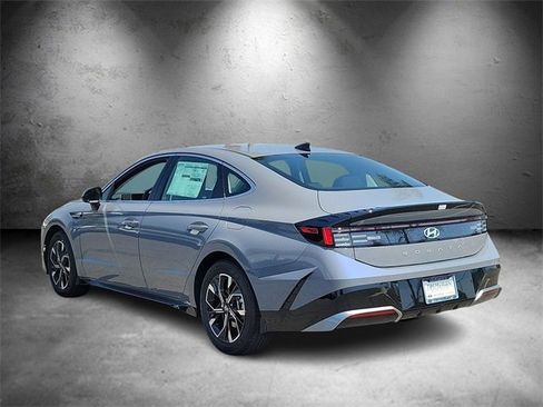 New 2025 Hyundai Sonata SEL image 4