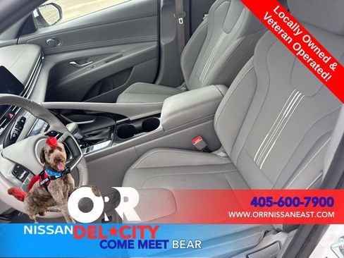 Used 2025 Hyundai Elantra SEL FWD image 14