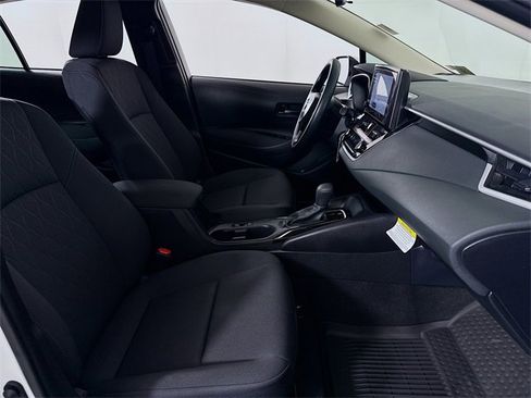 Certified 2025 Toyota Corolla LE image 25