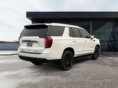 Used 2024 GMC Yukon SLT AWD/4WD image 5