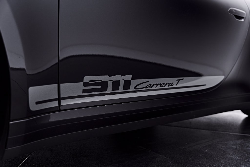Used 2024 Porsche 911 Carrera T RWD image 18