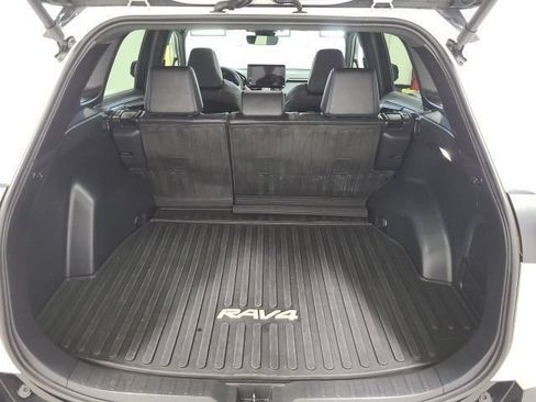 Used 2024 Toyota RAV4 XSE AWD/4WD image 40
