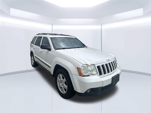 Used 2009 Jeep Grand Cherokee Laredo AWD/4WD image 3