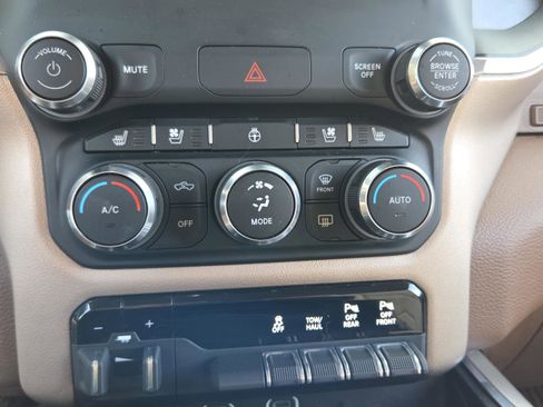 Used 2021 RAM 1500 Laramie AWD/4WD image 20