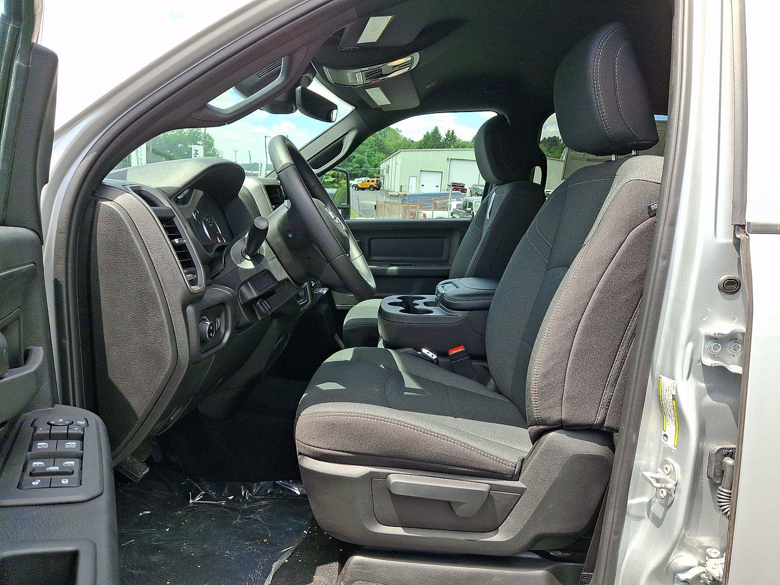 New 2026 RAM 3500 Tradesman AWD/4WD image 7