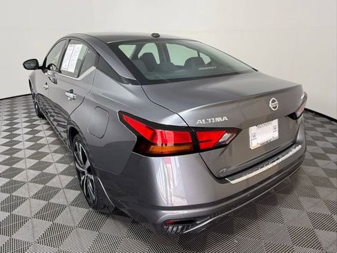 Used 2019 Nissan Altima 2.5 Platinum image 4