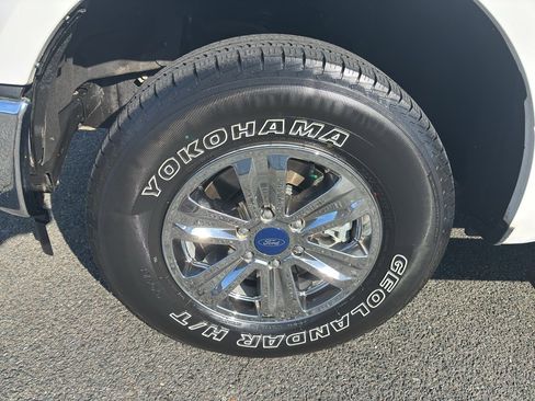 Used 2017 Ford F150 XLT image 18