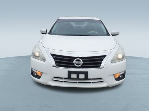 Used 2015 Nissan Altima 2.5 SL w/ Technology Package image 2
