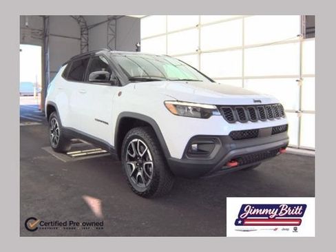 Used 2024 Jeep Compass Trailhawk w/ Trailhawk Elite Group AWD/4WD image 1