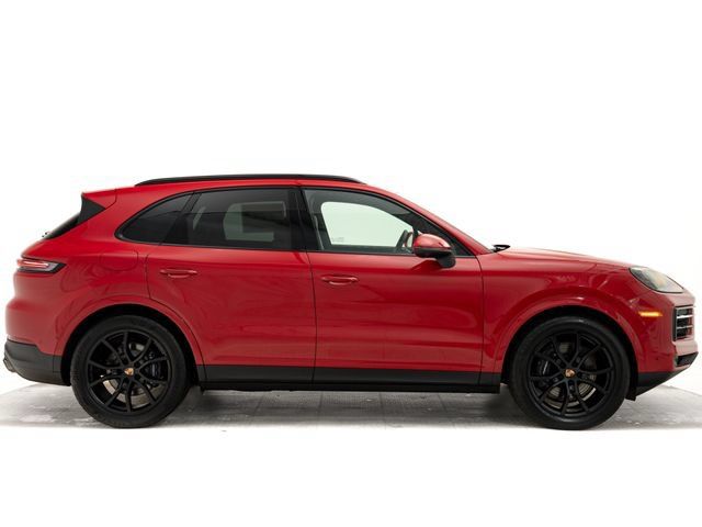 Certified 2026 Porsche Cayenne AWD/4WD image 30