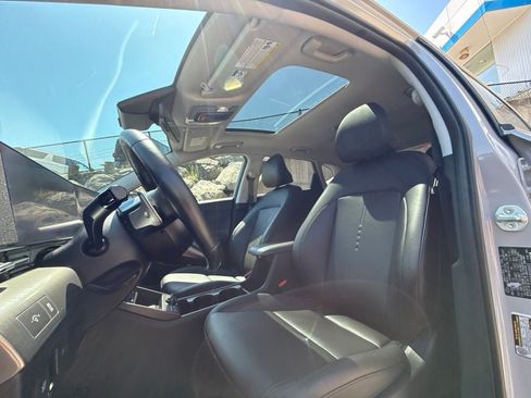 Certified 2024 Hyundai Kona Limited FWD image 15