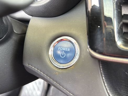 Used 2022 Toyota Highlander XLE image 24