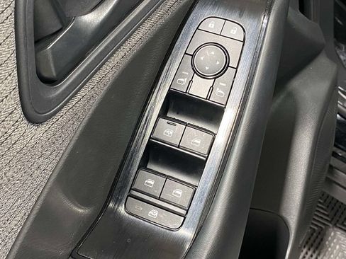 Used 2023 Nissan Rogue S AWD/4WD image 20