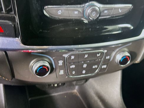 Used 2019 Chevrolet Traverse LT w/ LPO, Floor Liner Package image 23