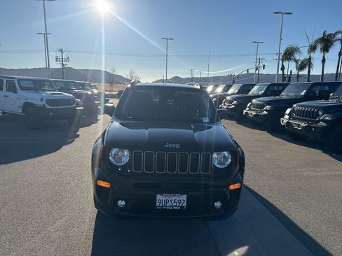 Used 2023 Jeep Renegade Latitude w/ Sun & Fun Group image 3