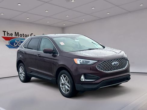 Certified 2024 Ford Edge SEL w/ Convenience Package image 3