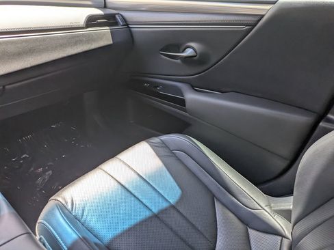 Used 2023 Lexus ES 350 F Sport FWD image 17