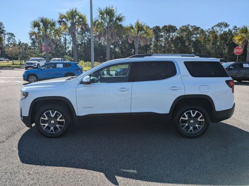 Used 2023 GMC Acadia SLT image 7