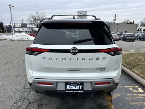 Used 2023 Nissan Pathfinder Platinum image 7