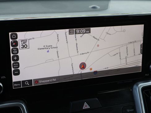 Used 2022 Kia Sorento S FWD image 19