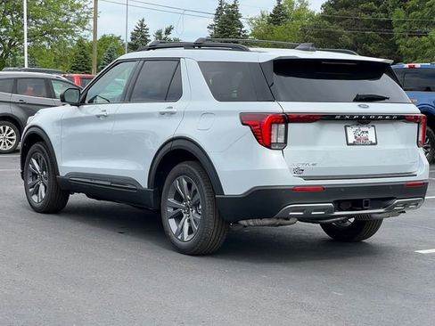 New 2026 Ford Explorer Active w/ Active Comfort Package AWD/4WD image 9