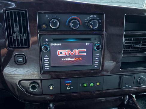 Used 2016 GMC Savana 2500 RWD image 14