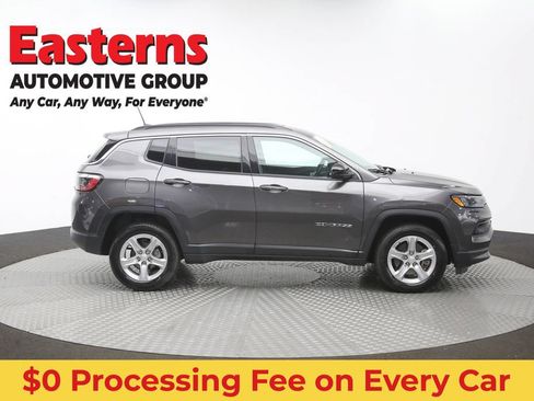 Used 2024 Jeep Compass Latitude AWD/4WD image 40
