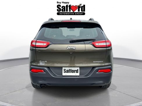 Used 2015 Jeep Cherokee Sport w/ Cold Weather Group image 7