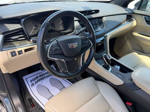 Used 2019 Cadillac XT5 FWD image 9
