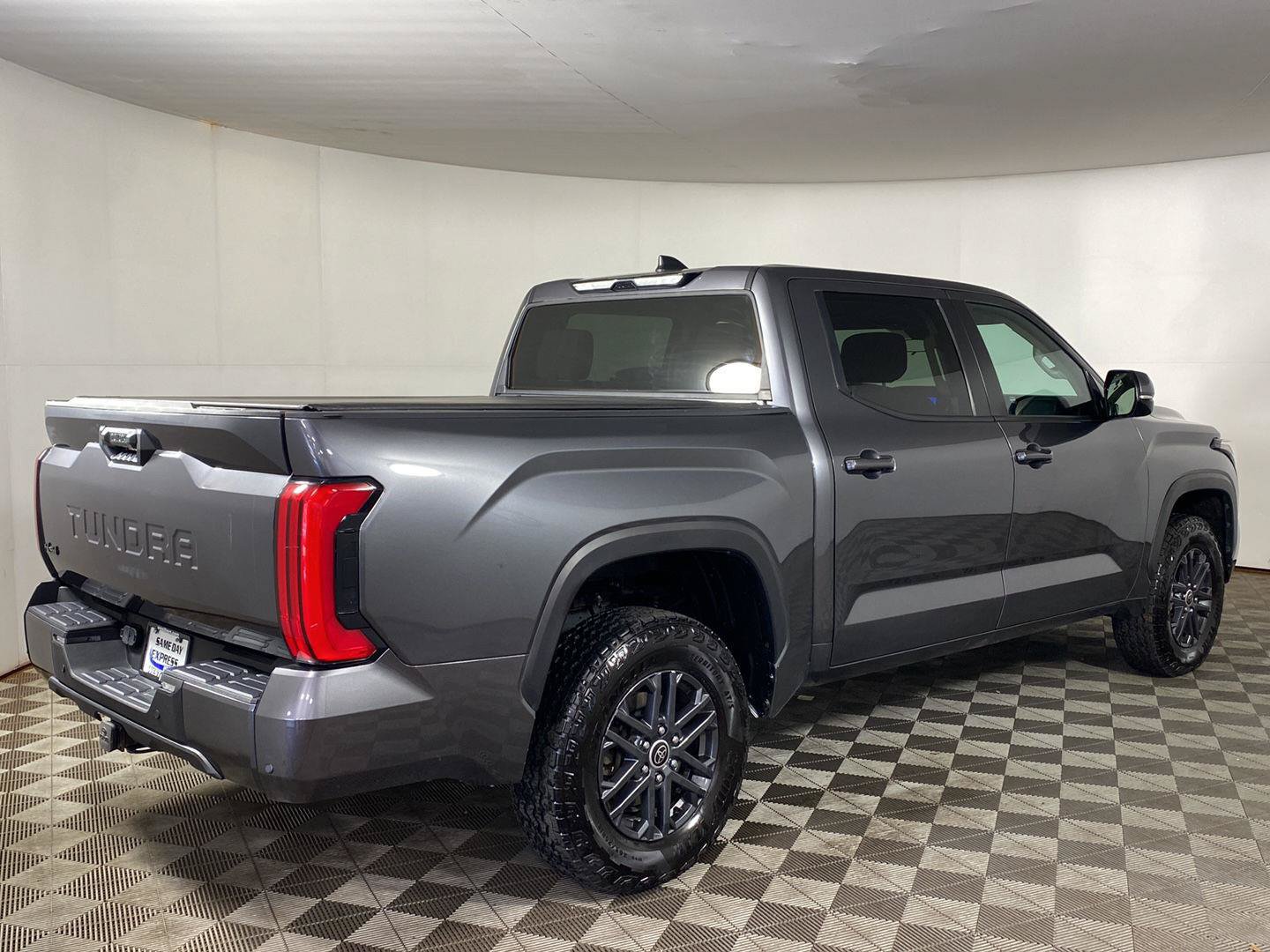 Used 2024 Toyota Tundra SR5 w/ SR5 Convenience Package AWD/4WD image 6