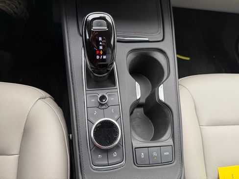 Used 2023 Cadillac XT4 Luxury w/ Driver Awareness Package FWD image 21