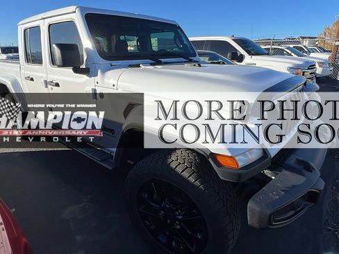 Used 2025 Jeep Gladiator Sport image 1